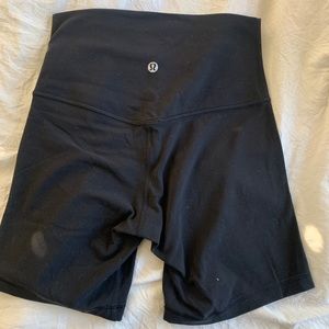 size 4 lululemon align shorts